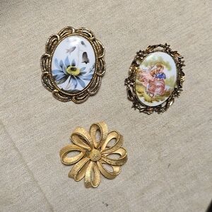 Vintage Cameo Brooch Crown Trifari Brushed Gold Tone Pin Lot MCM 50's